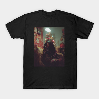 DOLL GIRL Meme T-shirt