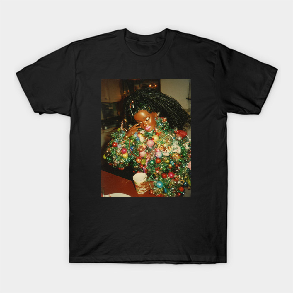 DOLL GIRL Meme T-shirt