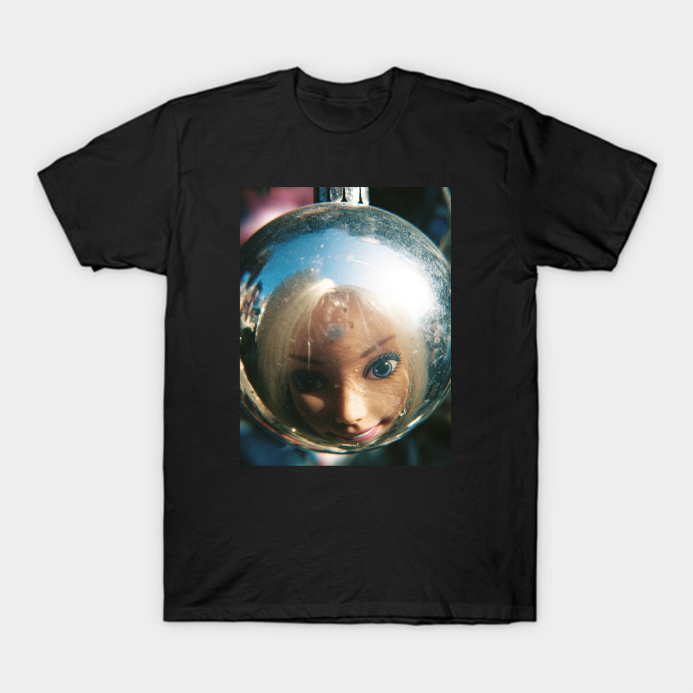 DOLL GIRL Meme T-shirt