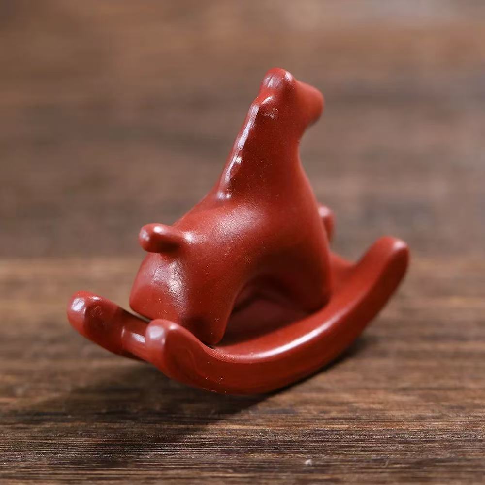 Shaking horse Tea pet