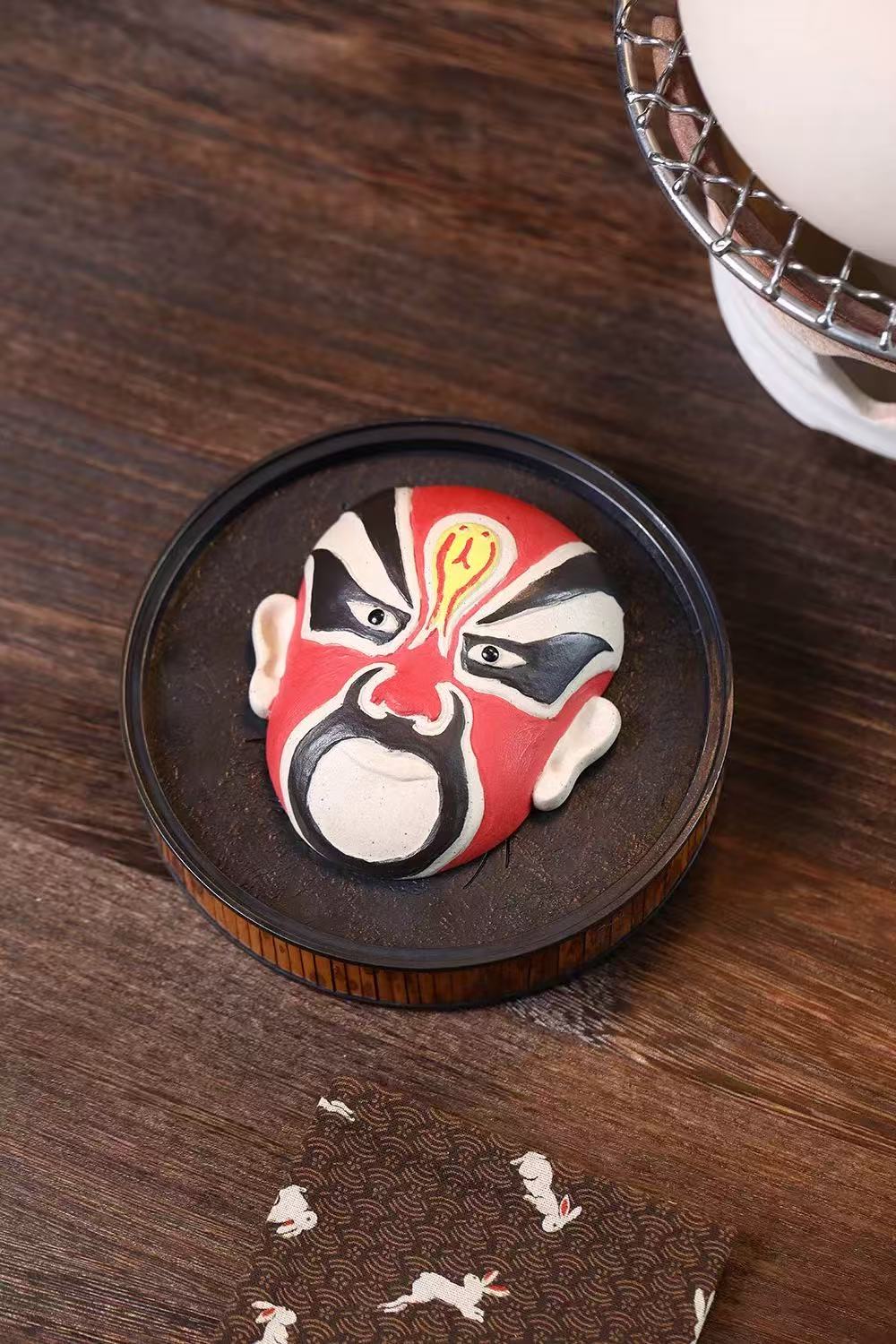 Facebook mask tea pet