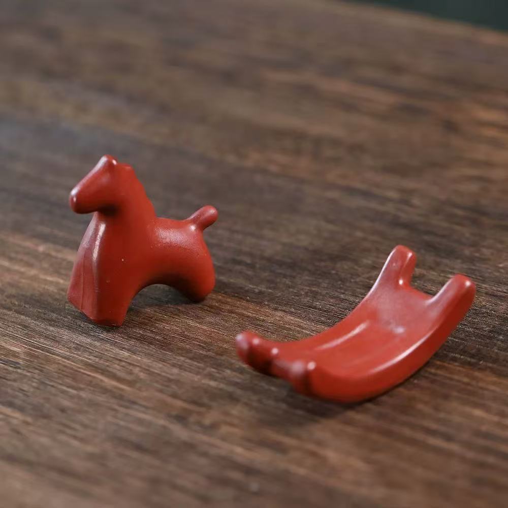 Shaking horse Tea pet