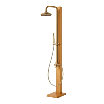 Douche d’extérieur en bois et laiton