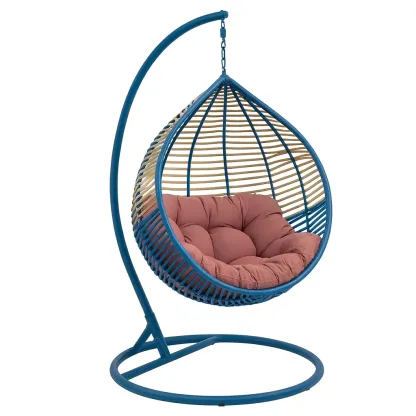 Fauteuils œuf suspendus en métal et résine tressée avec coussin en polyester