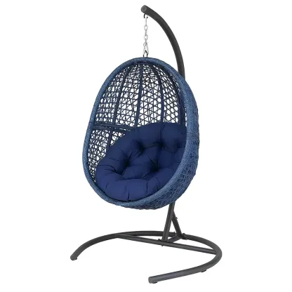 Fauteuils œuf suspendus en rotin synthétique bleu avec coussin en polyester et support en acier