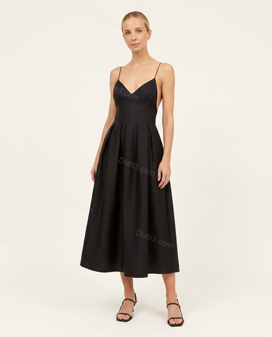 Black Sleek Pleated Midi Dress by Dutti3