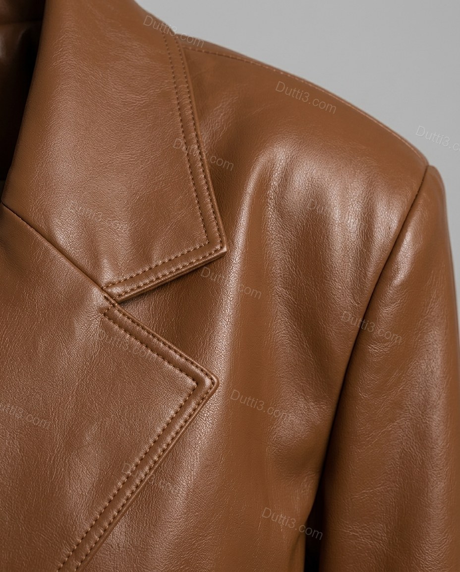 Brown Blazer, close-up of button cuffs, front button closure and oversized fit, by Dutti3