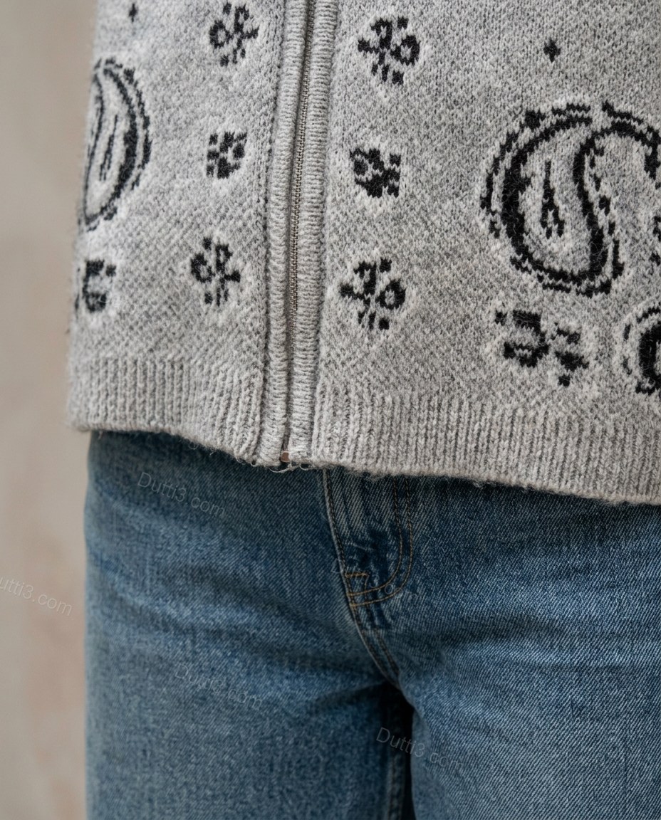 Light Gray Geometric Knit Ribbed Outerwear, close-up of geometric, by Dutti3