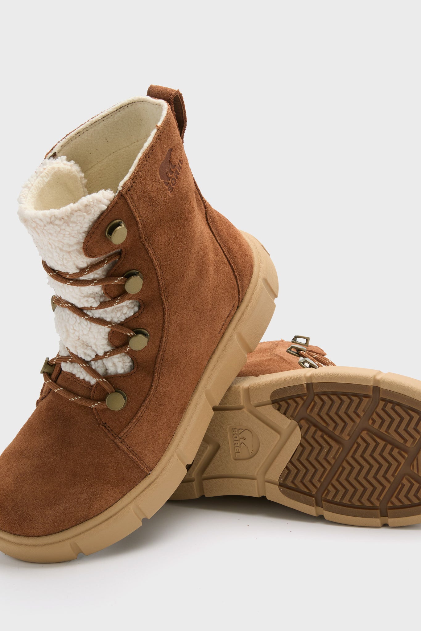 Velvet Tan Explorer III Joan Cozy-Beilave