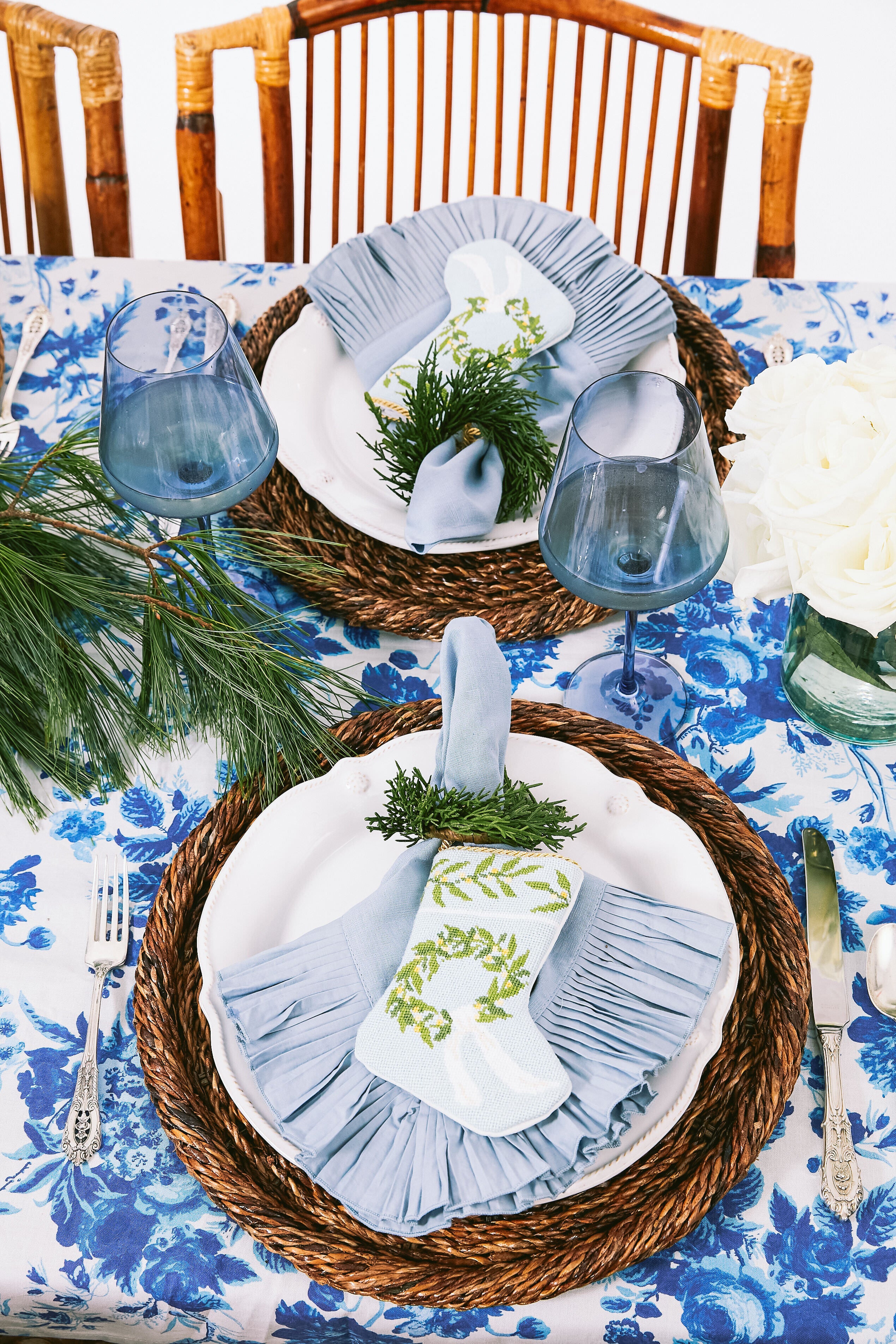 Fig and Dove Warm Welcome Wreath Mini Stocking-Beilave