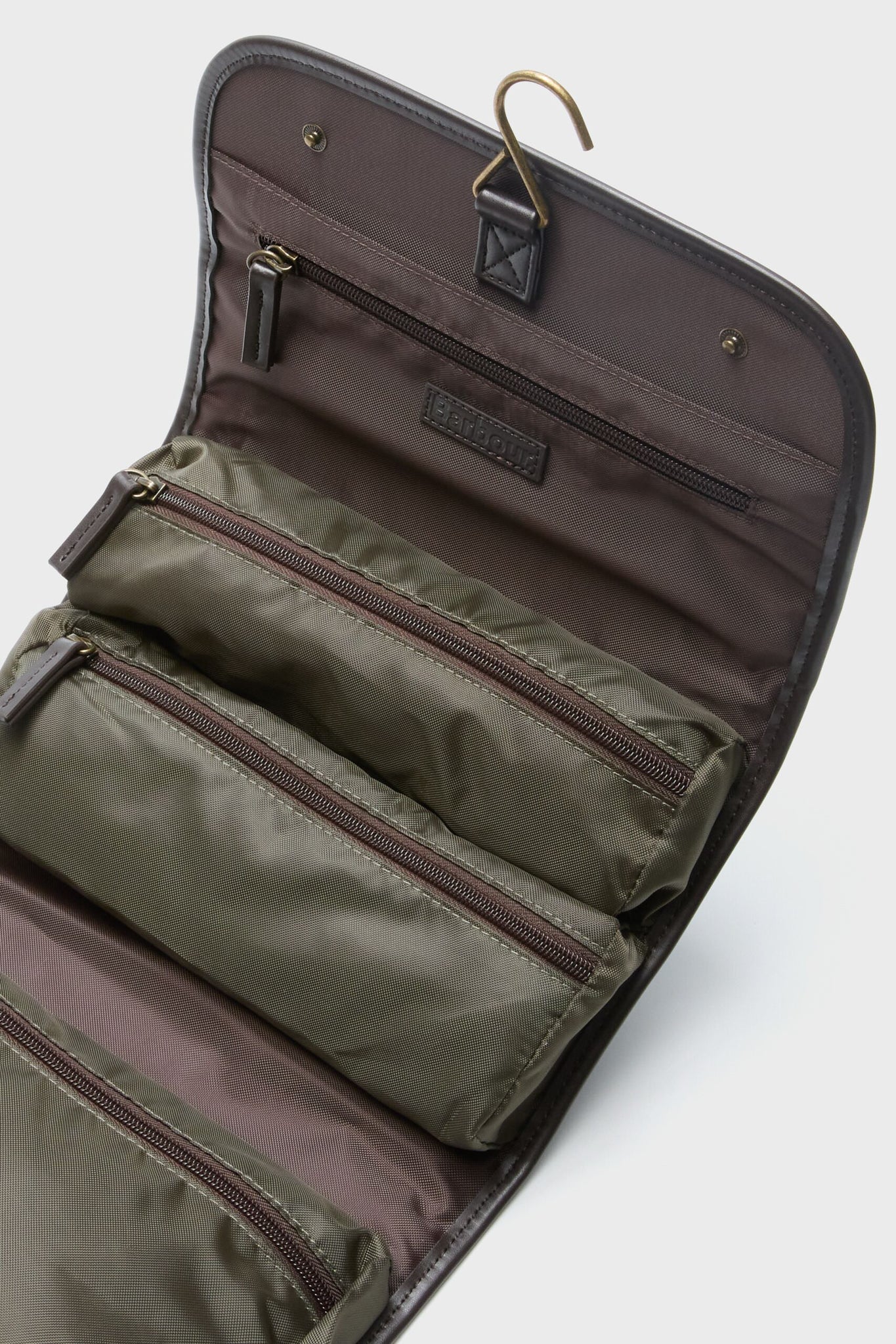 Olive Wax Hanging Washbag-Beilave