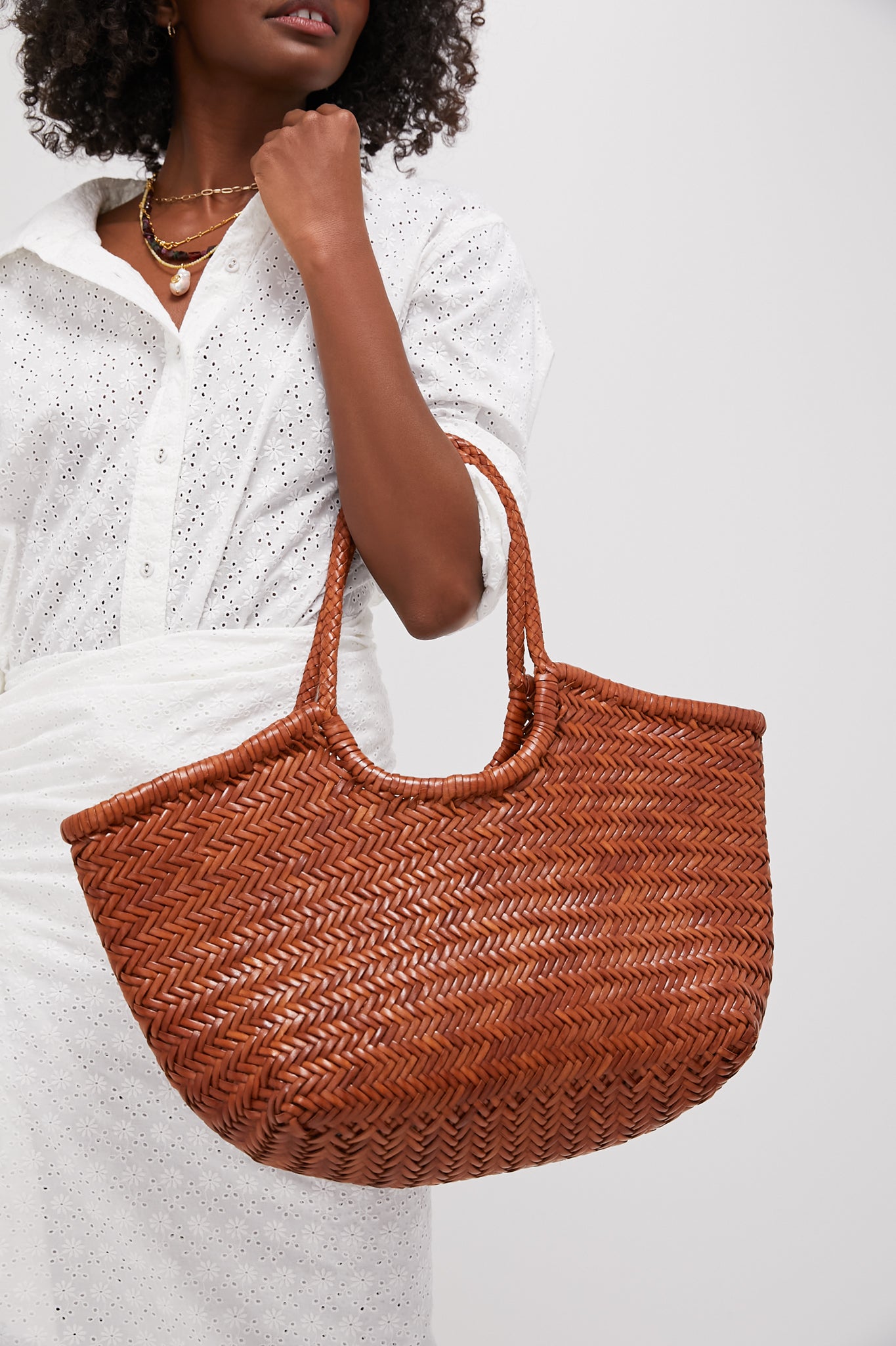 Tan Nantucket Basket-Beilave