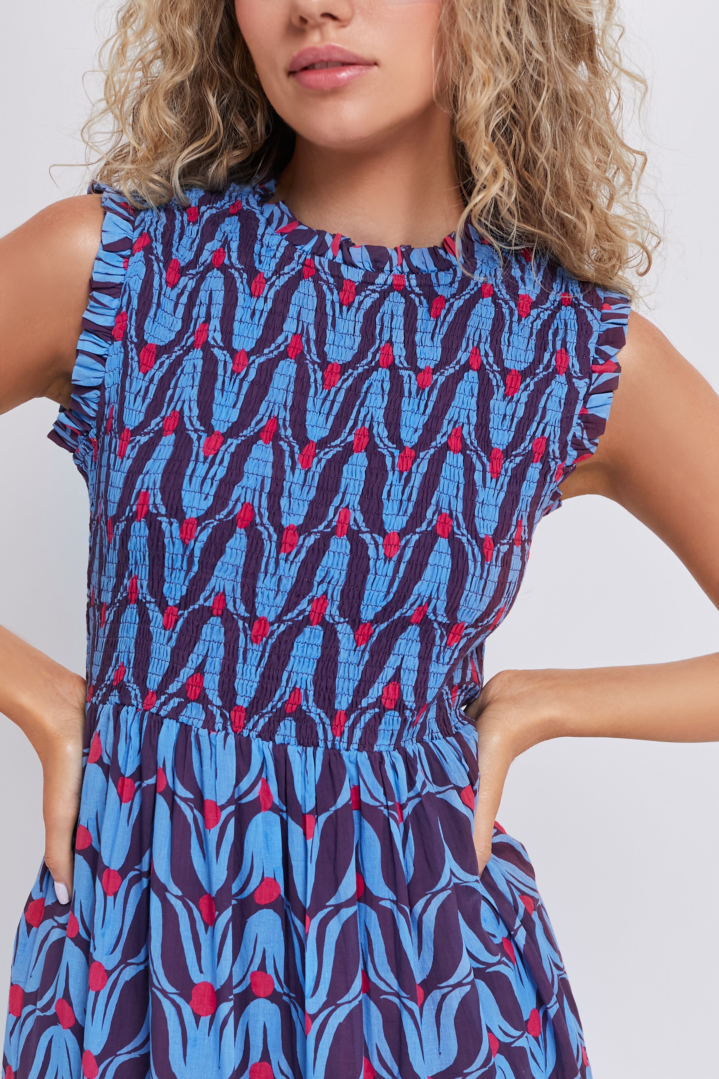 Exclusive Tulip Red Sleeveless Smocked Maxi-Beilave