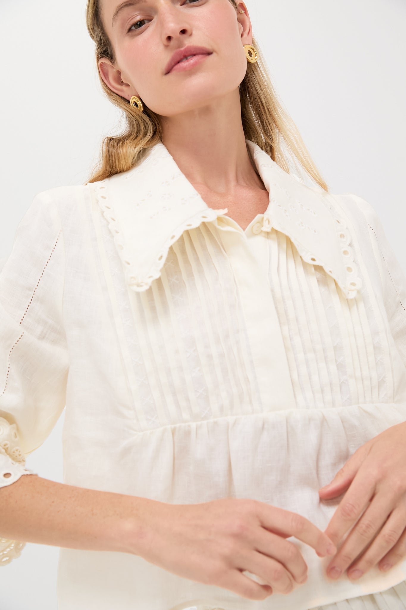 White Linen Eyelet Jones Blouse-Beilave