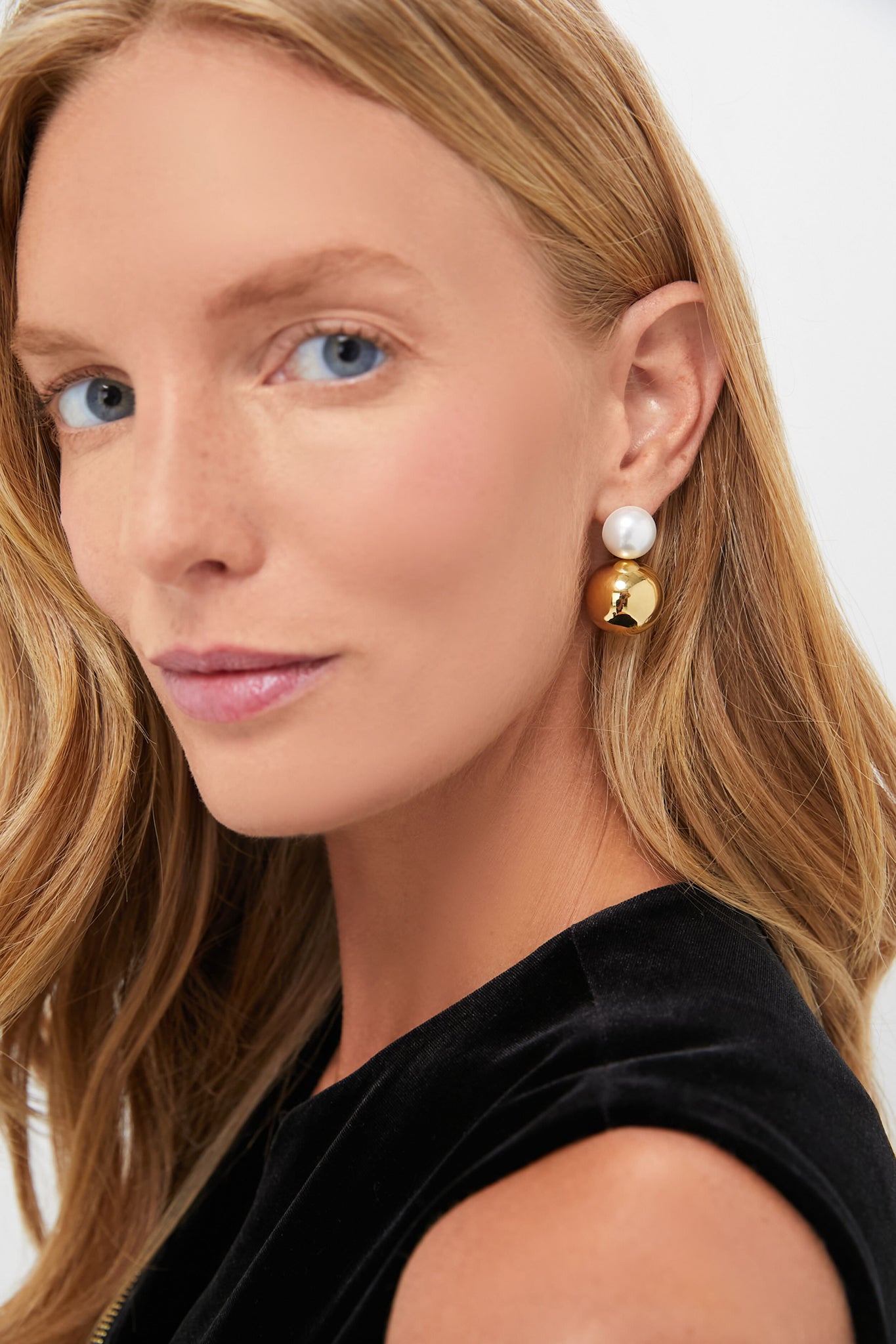 Gold Pearl Sphere Earrings-Beilave