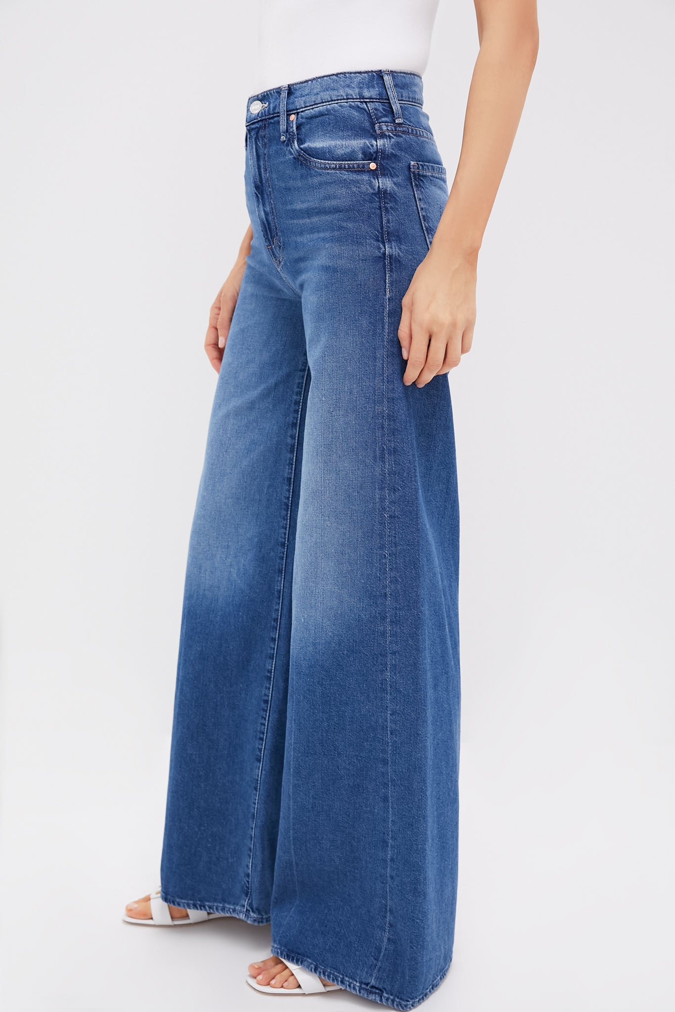 Rags to Riches The Undercover Sneak-Beilave