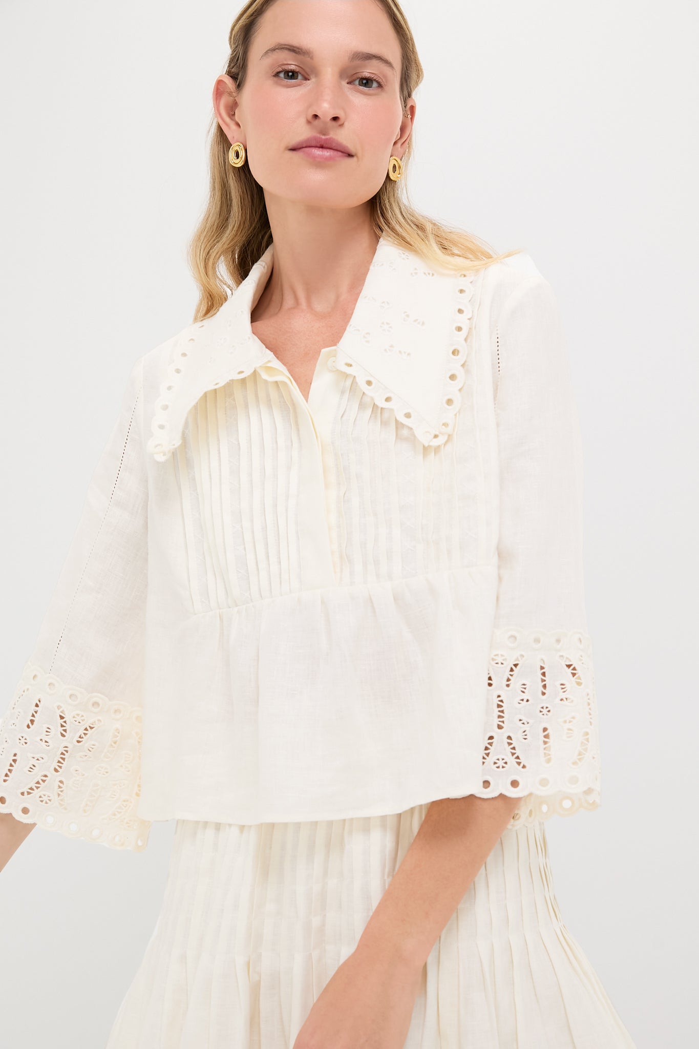 White Linen Eyelet Jones Blouse-Beilave
