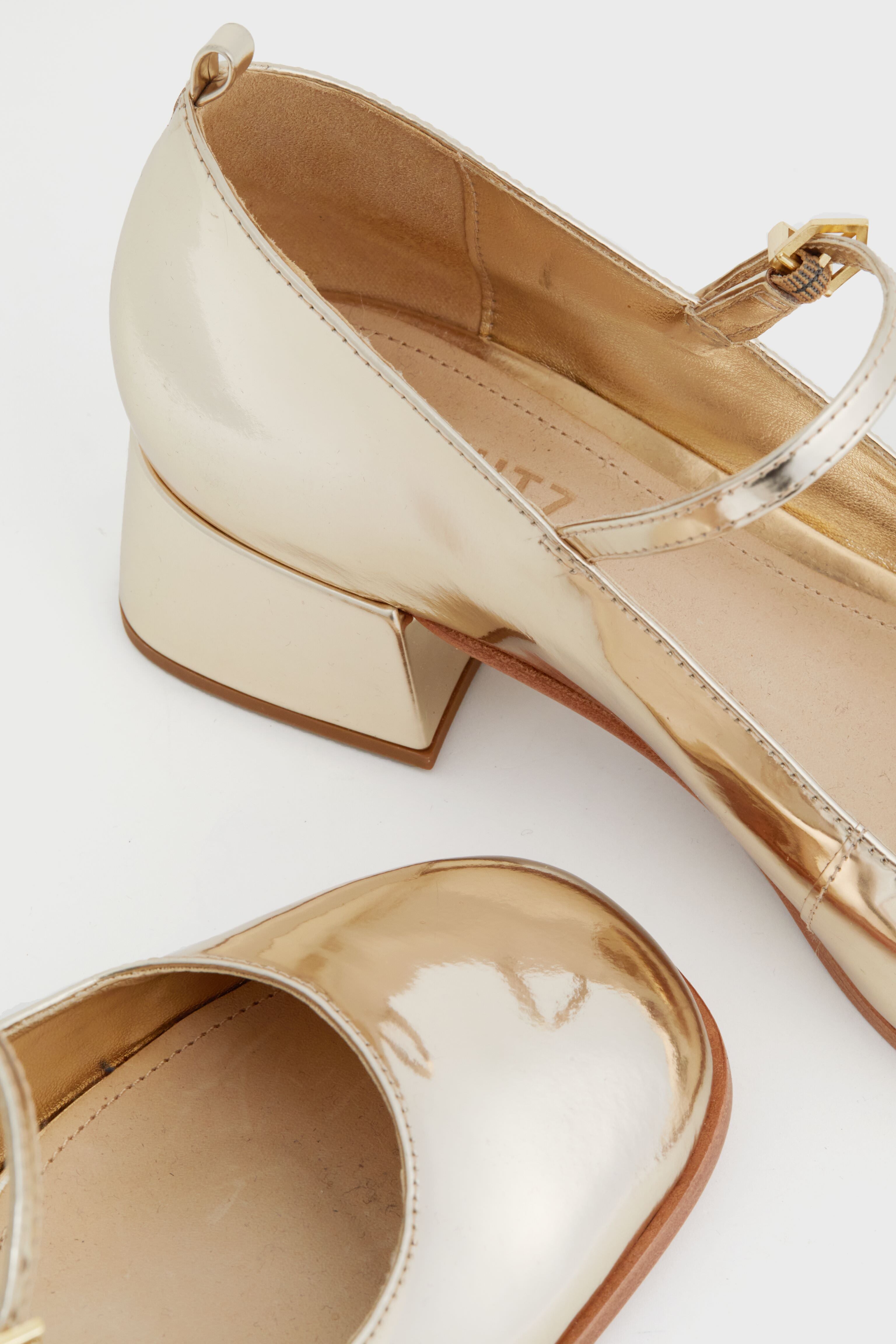 Gold Dorothy Low Heels-Beilave