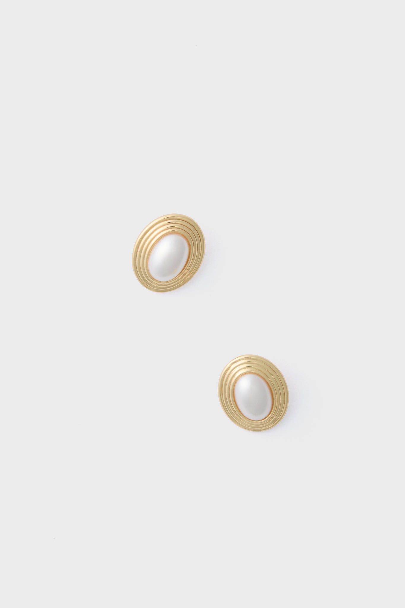 Pearl Addison Studs-Beilave