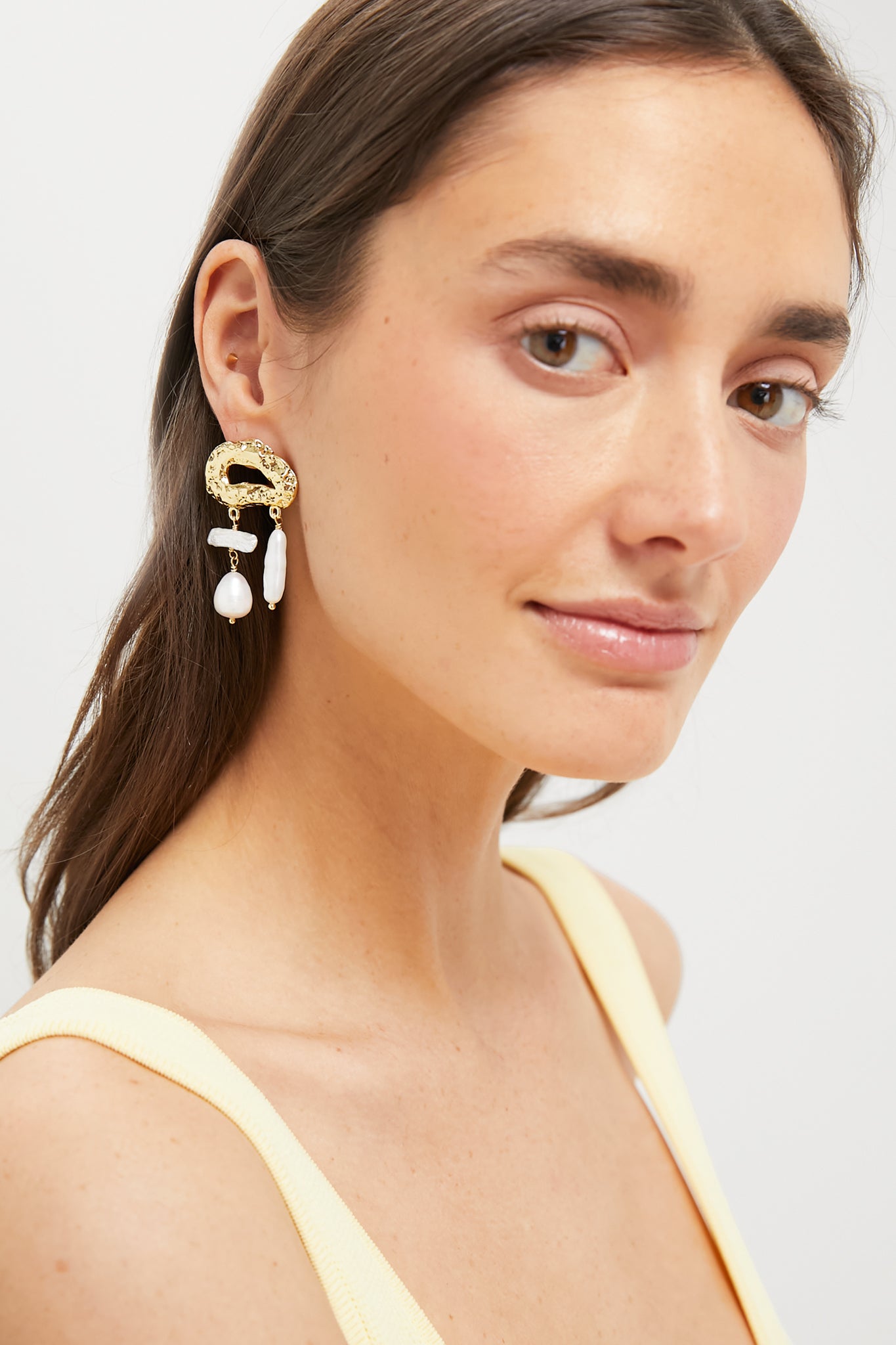 Gold Silvia Pearl Earrings-Beilave