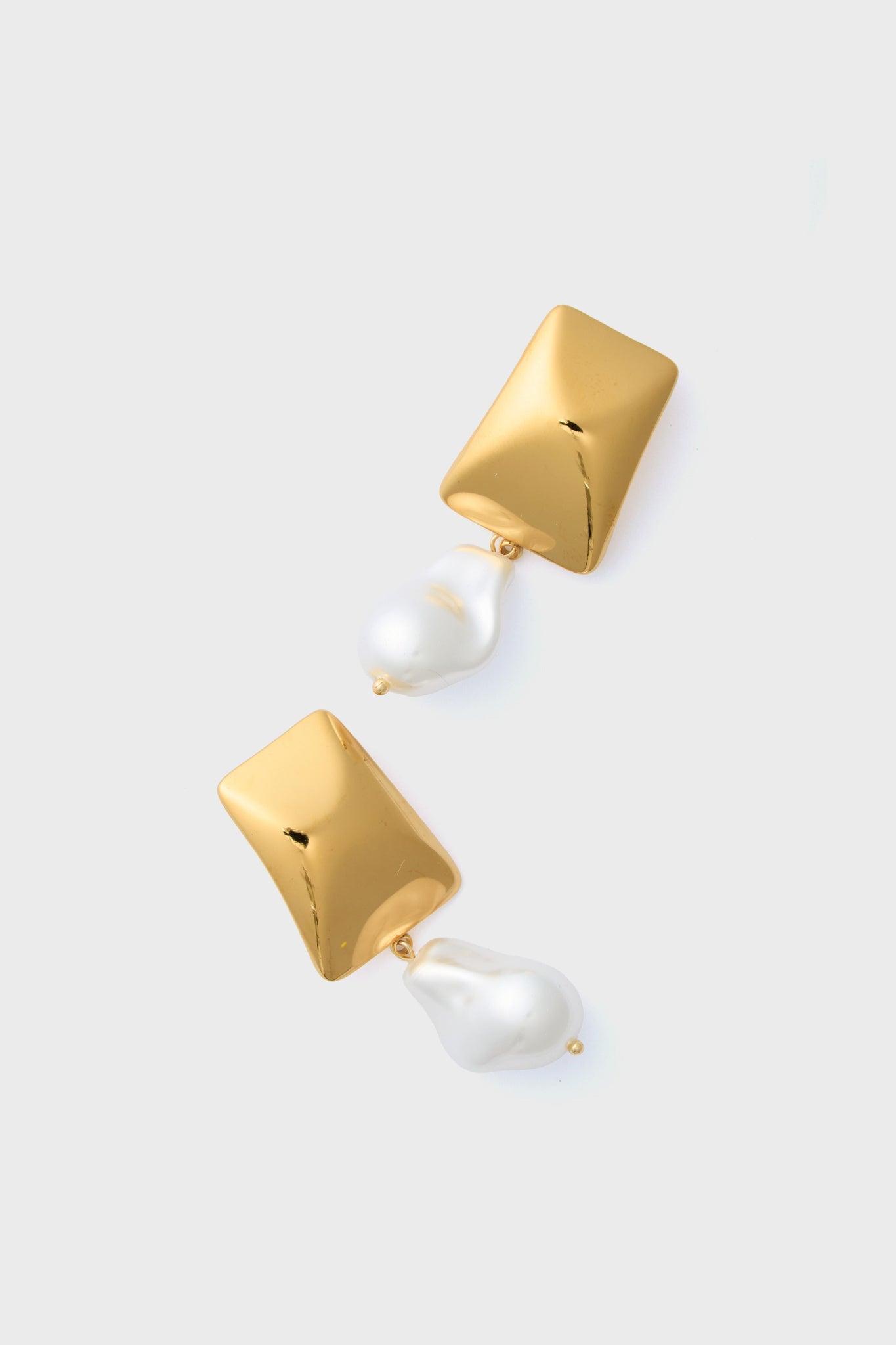 Gold Doris Pearl Earrings-Beilave