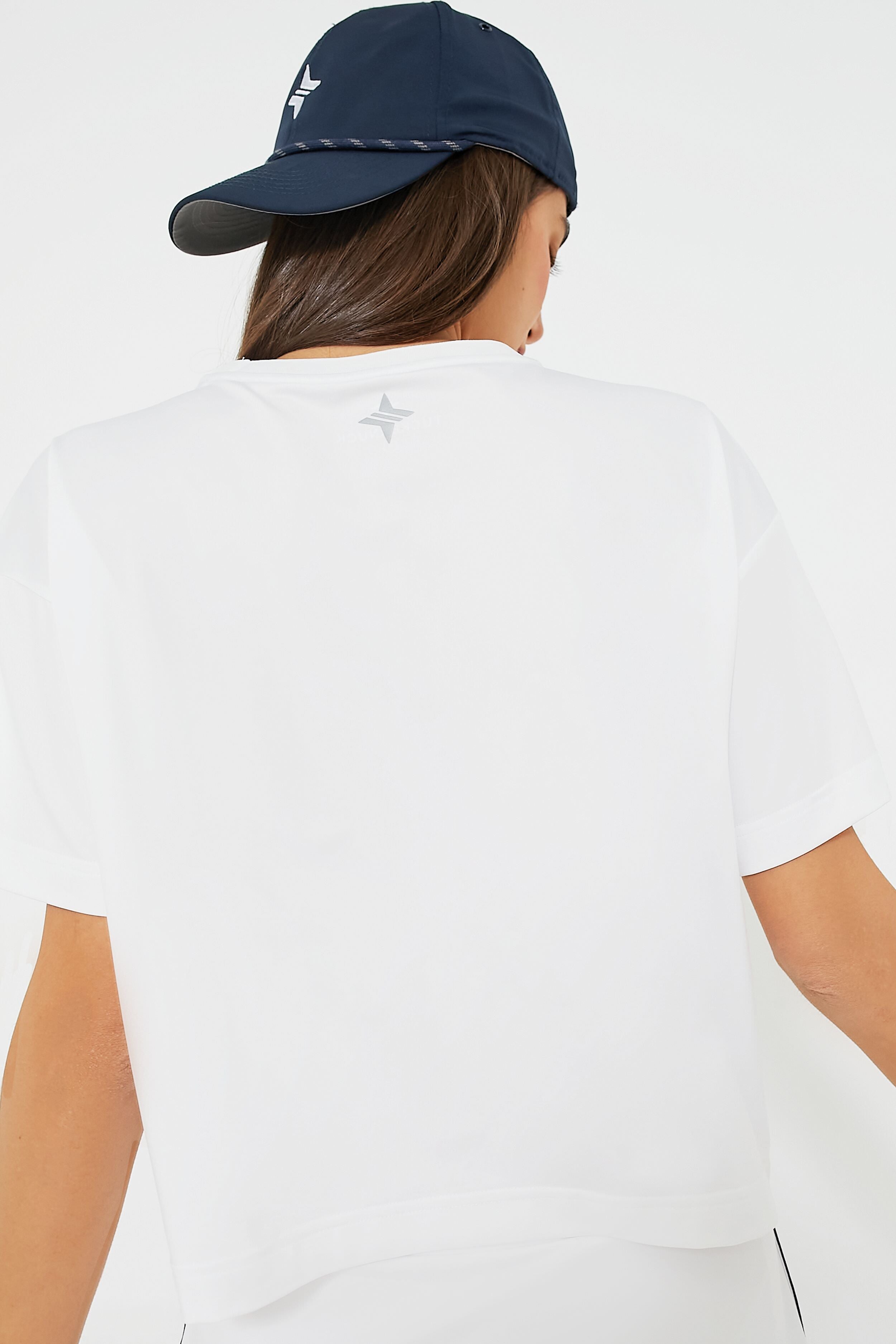 White Cropped Performance Jersey Ryan Boyfriend Tee-Beilave