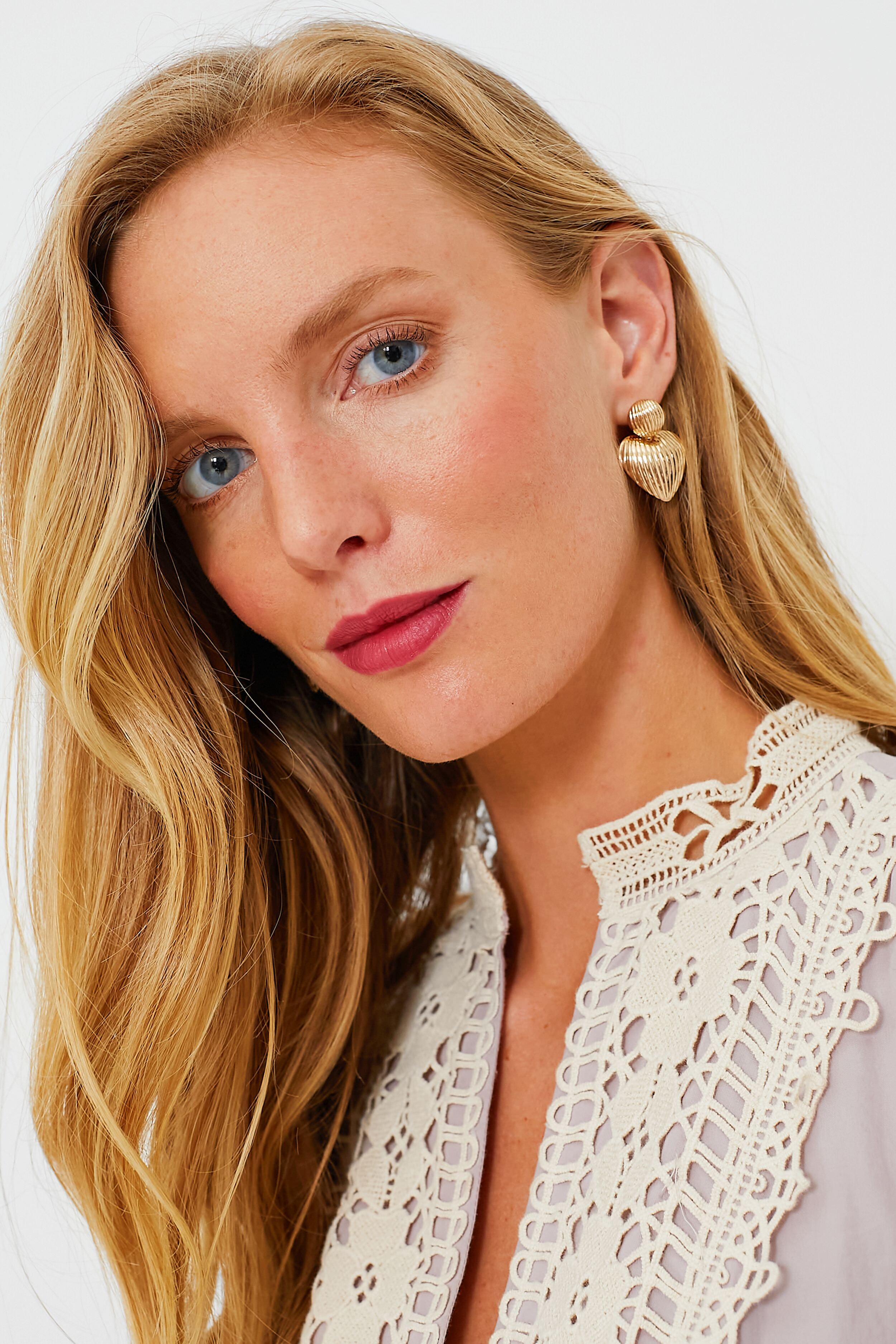 Gold Felix Earrings-Beilave