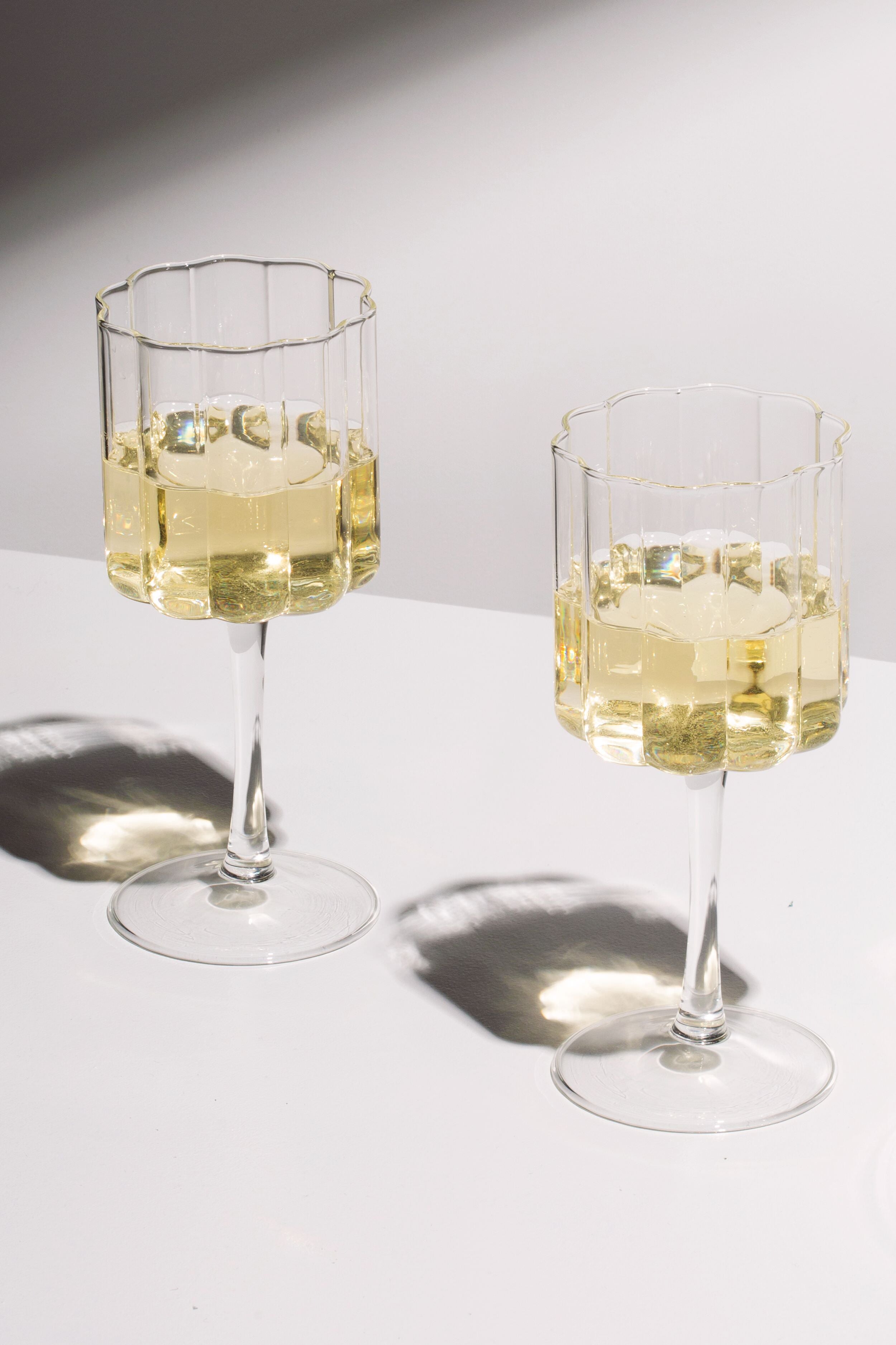 Clear Wave Wine Glasses (Set of 2)-Beilave
