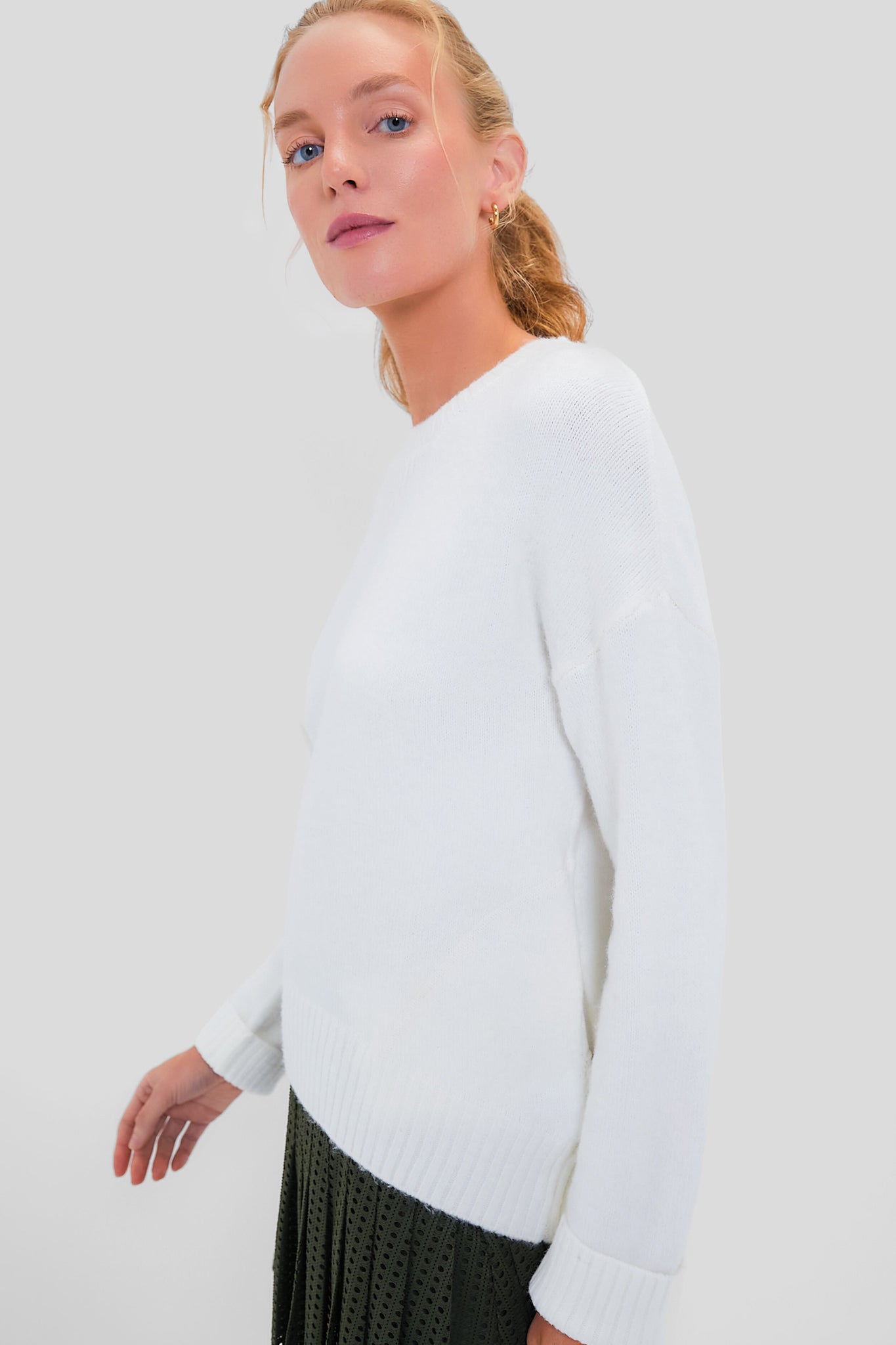 White Faris Pullover-Beilave