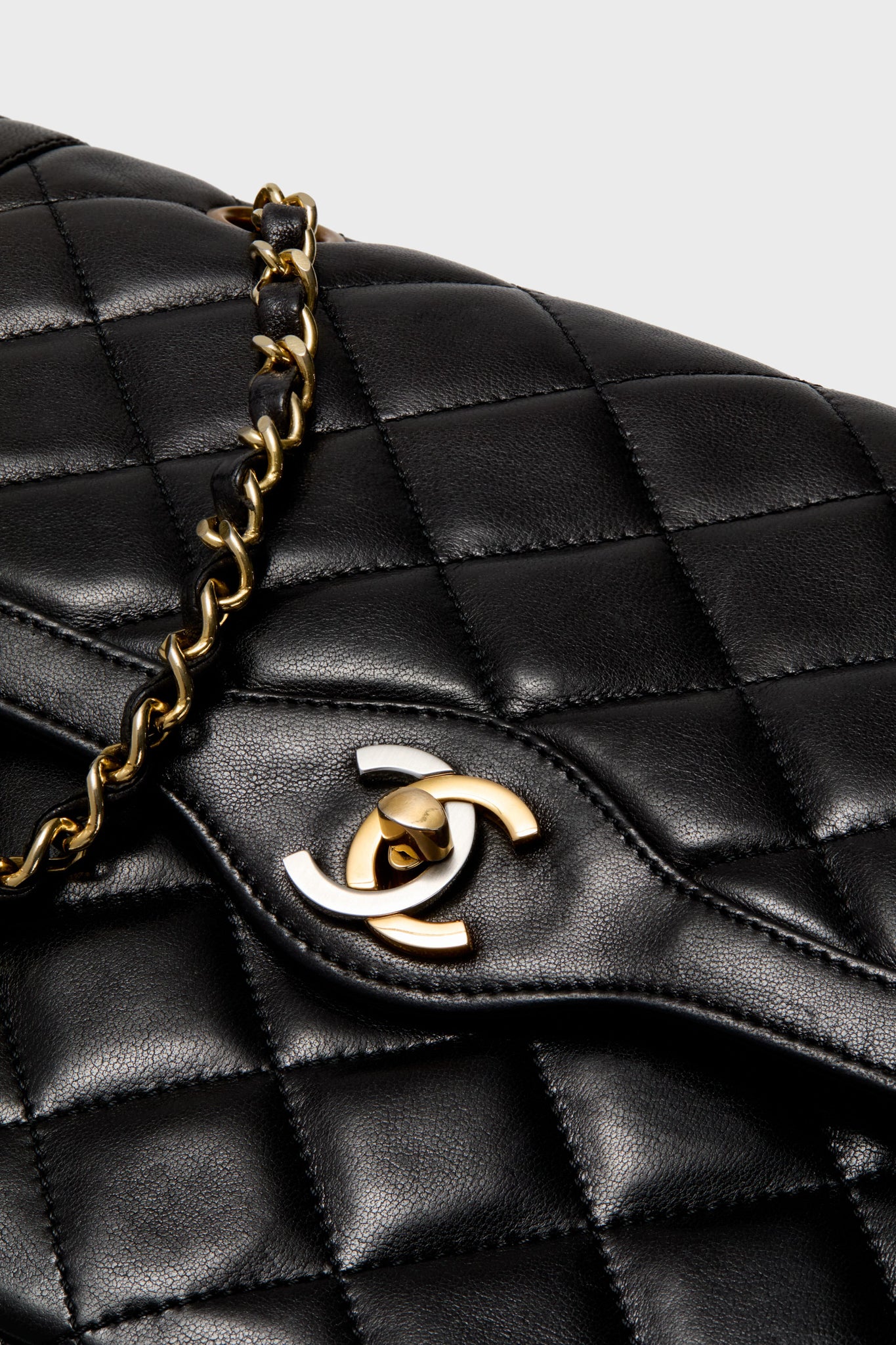 CHANEL Black Lambskin Quilted Medium Paris Limited Double Flap Shoulder Bag-Beilave