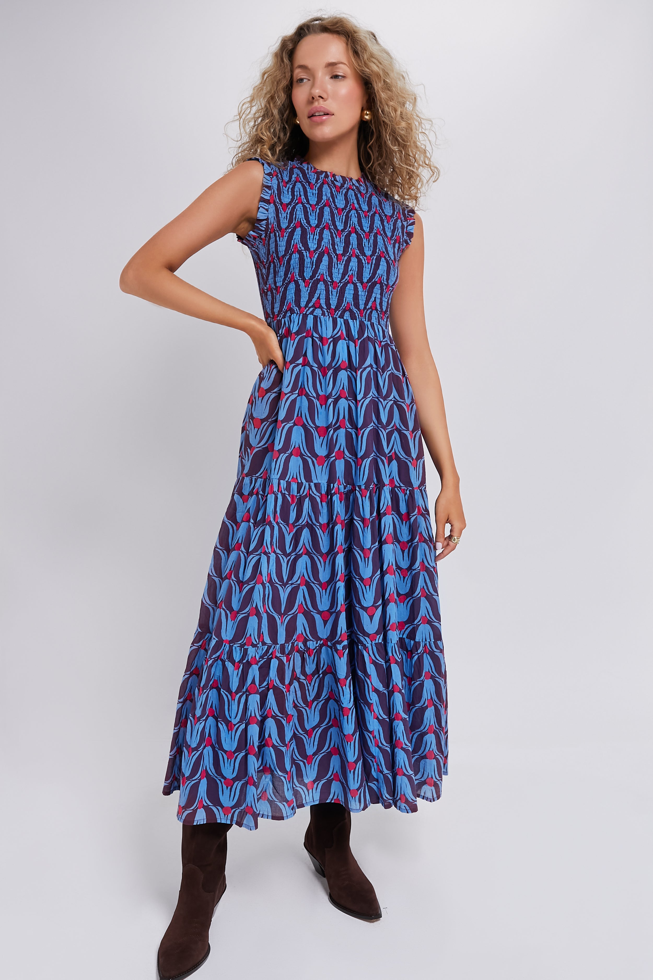 Exclusive Tulip Red Sleeveless Smocked Maxi-Beilave