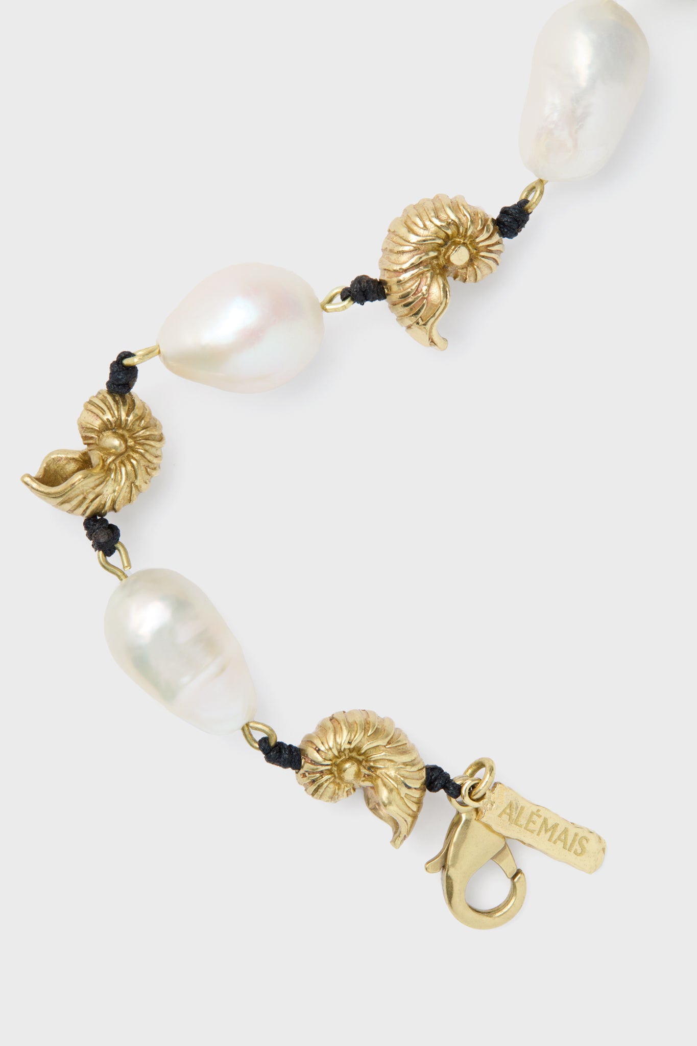 Gold Reverie Collector Pearl Bracelet-Beilave