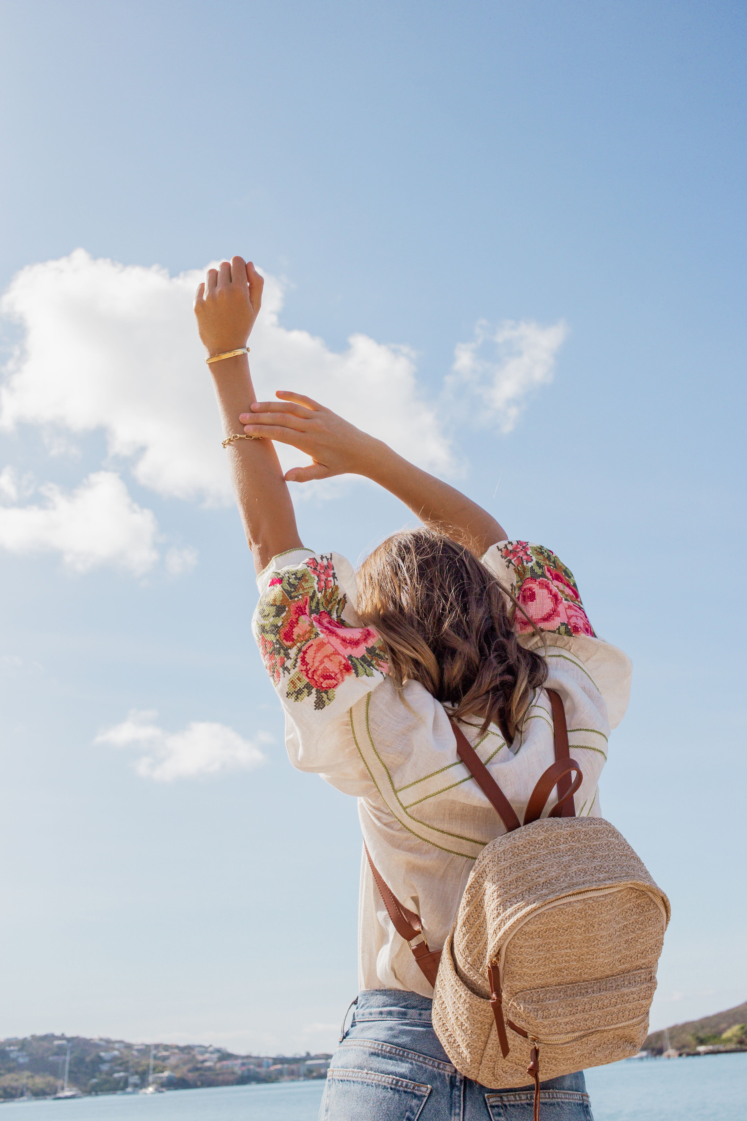 Raffia Braided Backpack-Beilave