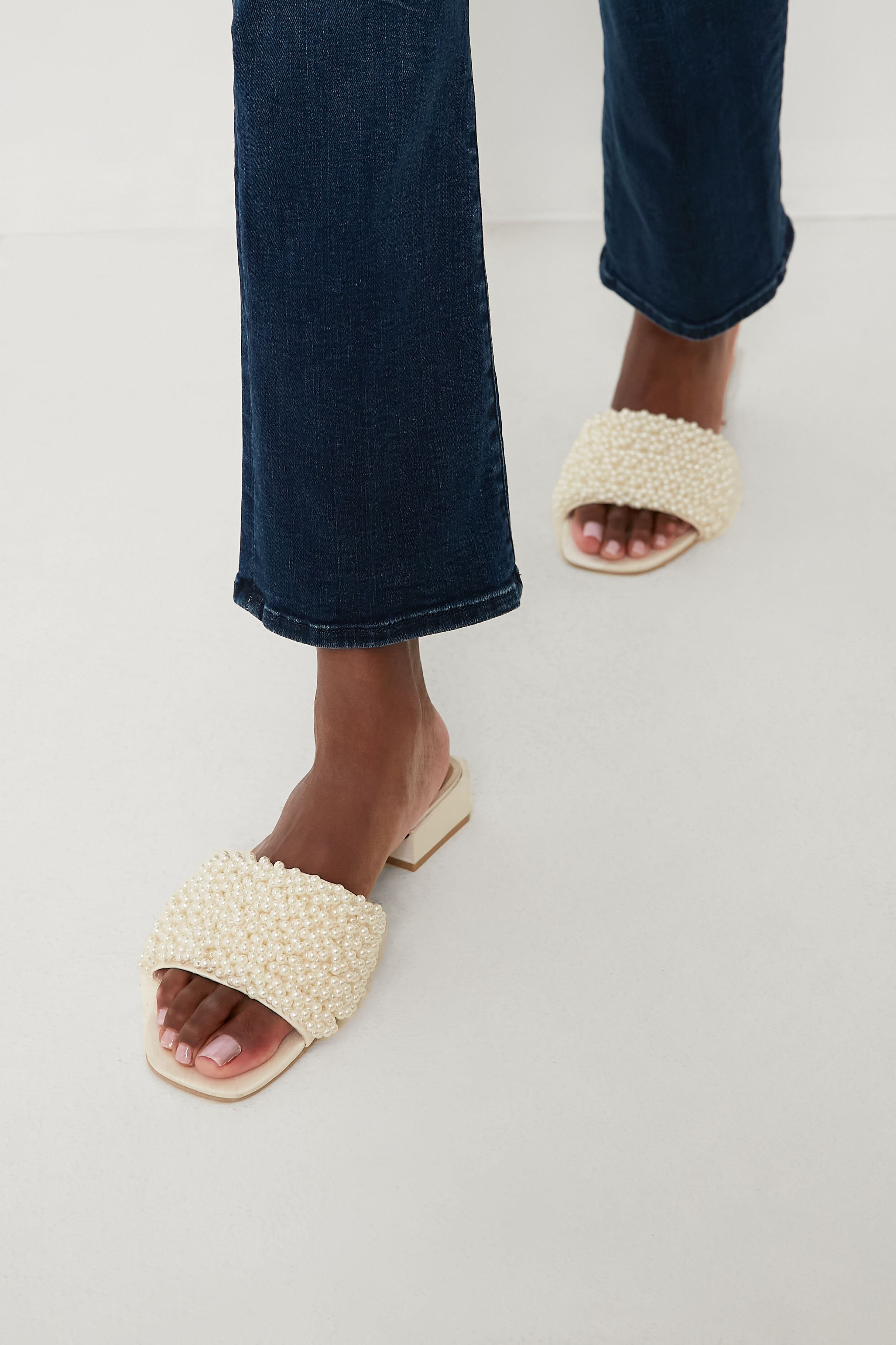 Vanilla Halie Pearls Sandals-Beilave