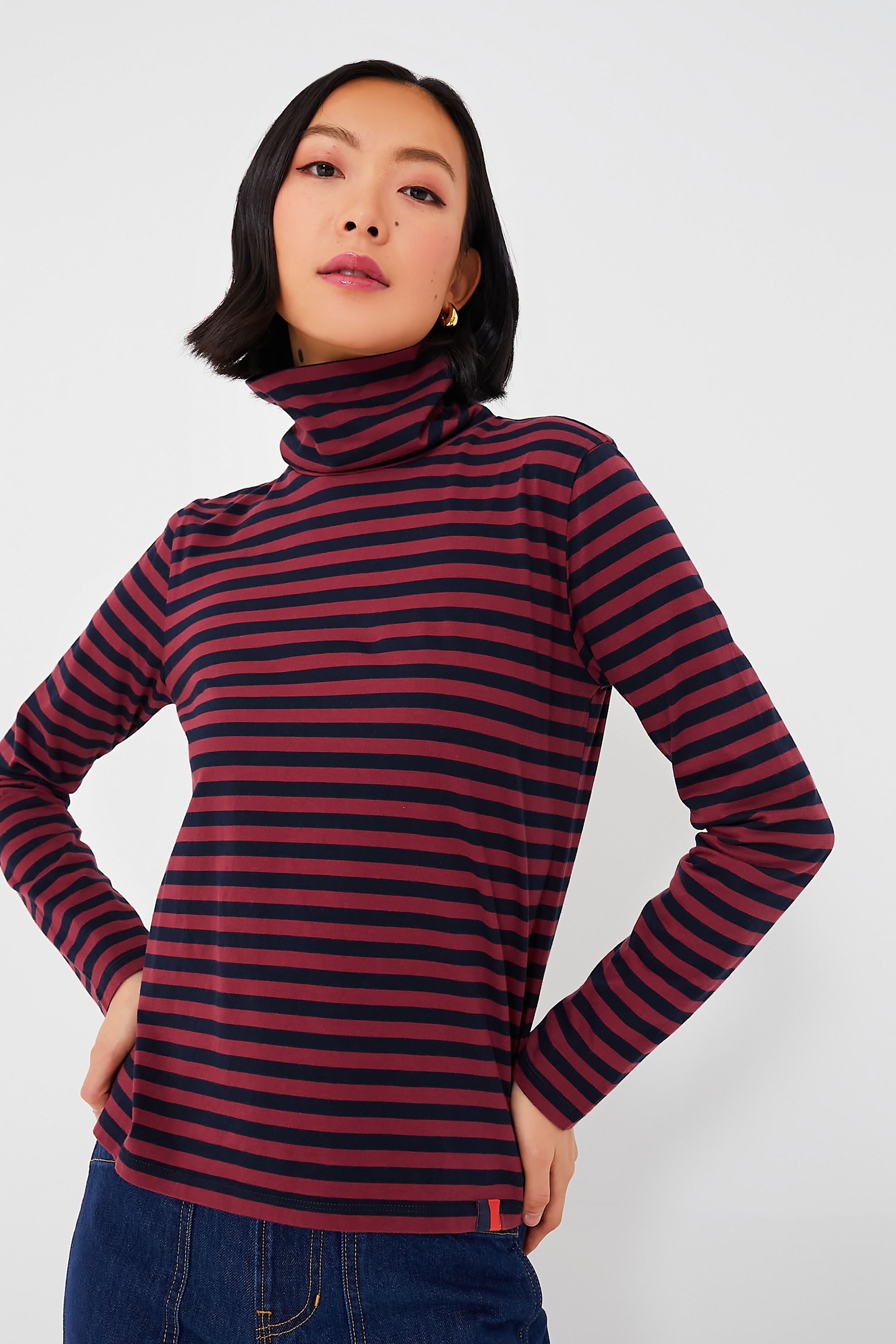 The Navy and Pinot Turtleneck-Beilave
