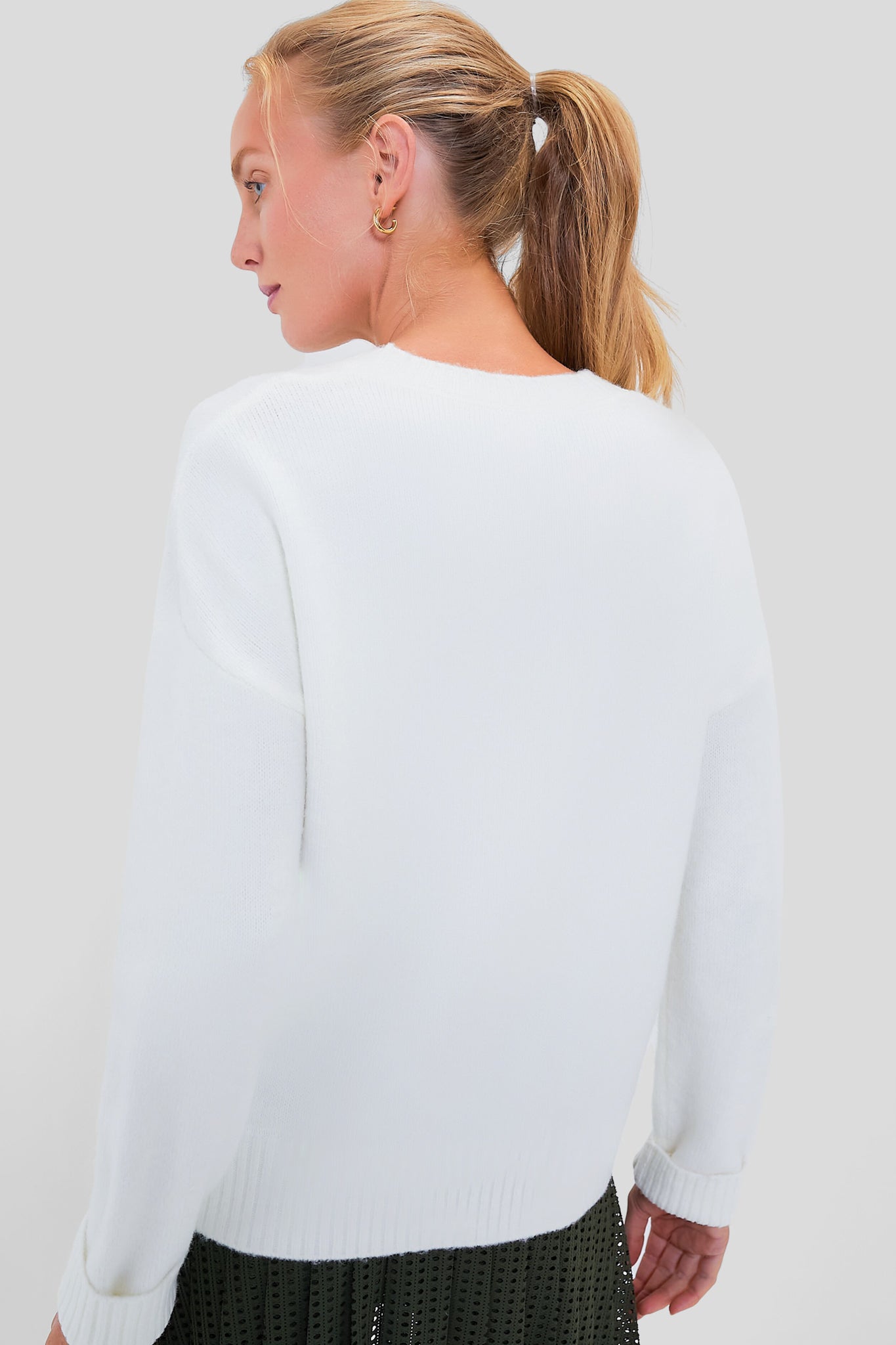 White Faris Pullover-Beilave