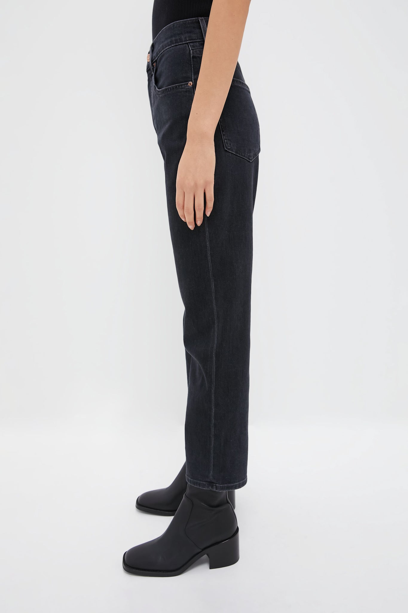 Fade to Black Indy Easy Bow High Rise Jean-Beilave