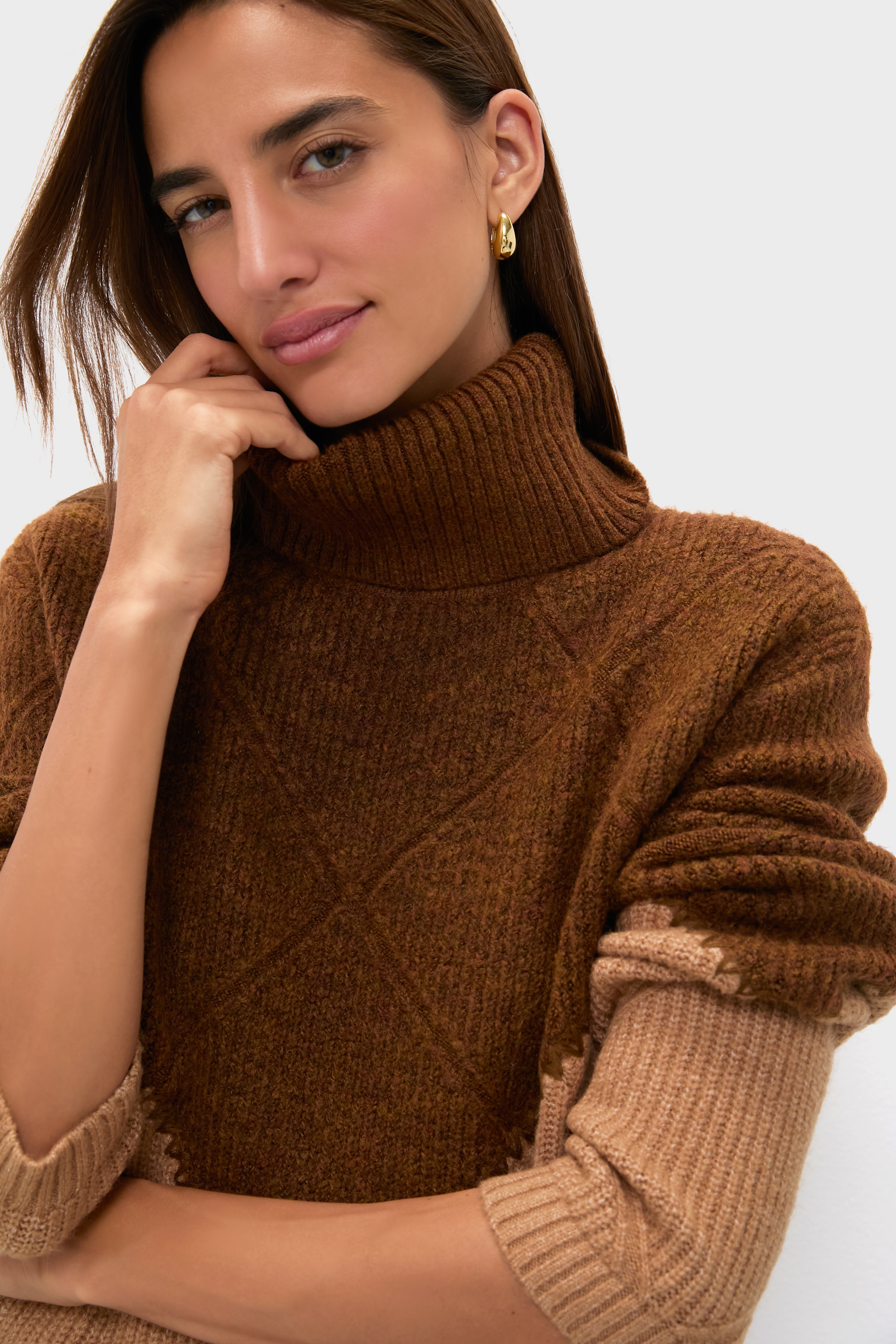 Tan & Brown Diamond Demi Turtleneck-Beilave