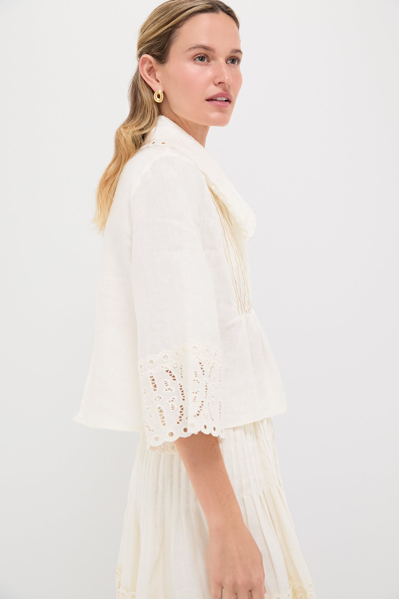 White Linen Eyelet Jones Blouse-Beilave