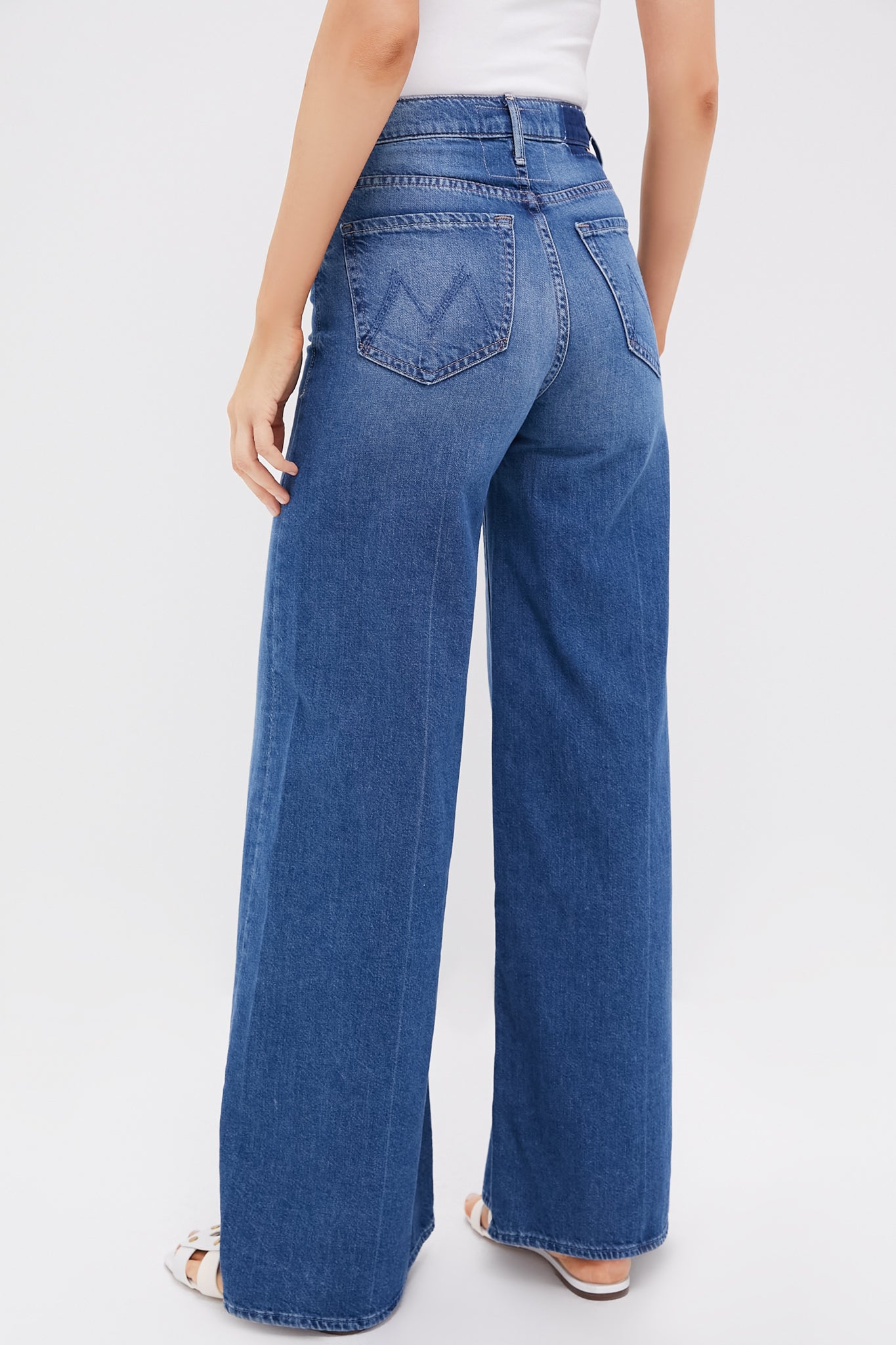 Rags to Riches The Undercover Sneak-Beilave