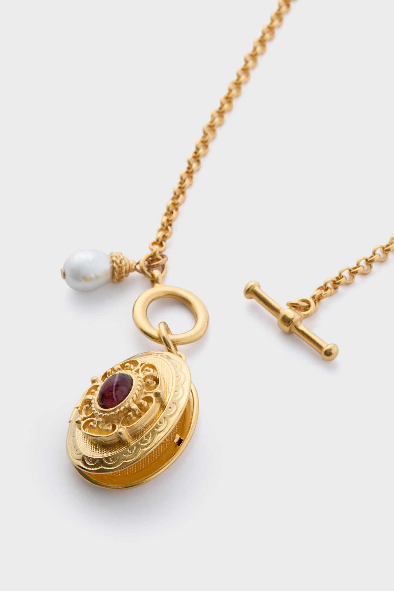 Gold Salvador Necklace-Beilave