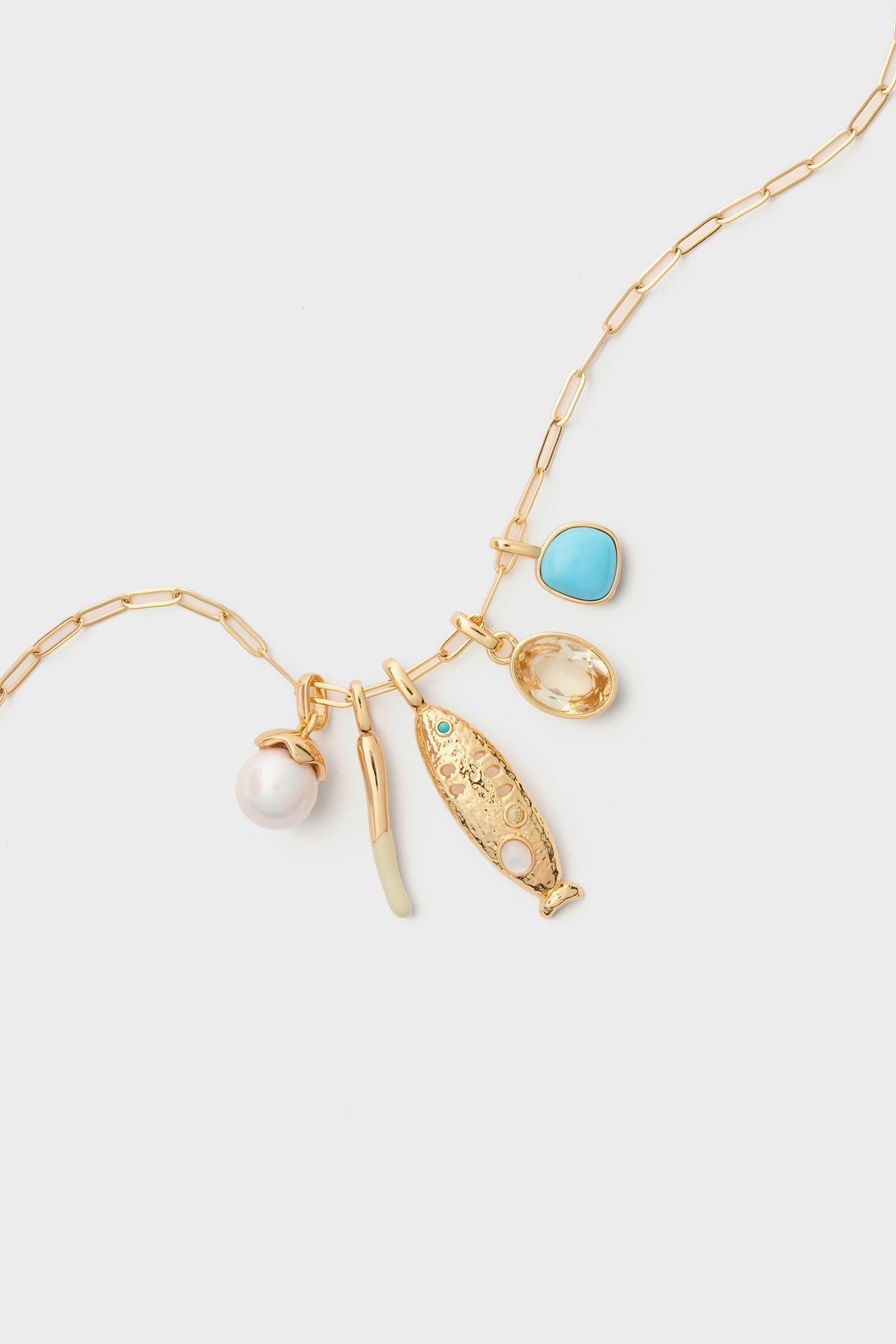 Gold Sardina Charm Necklace-Beilave