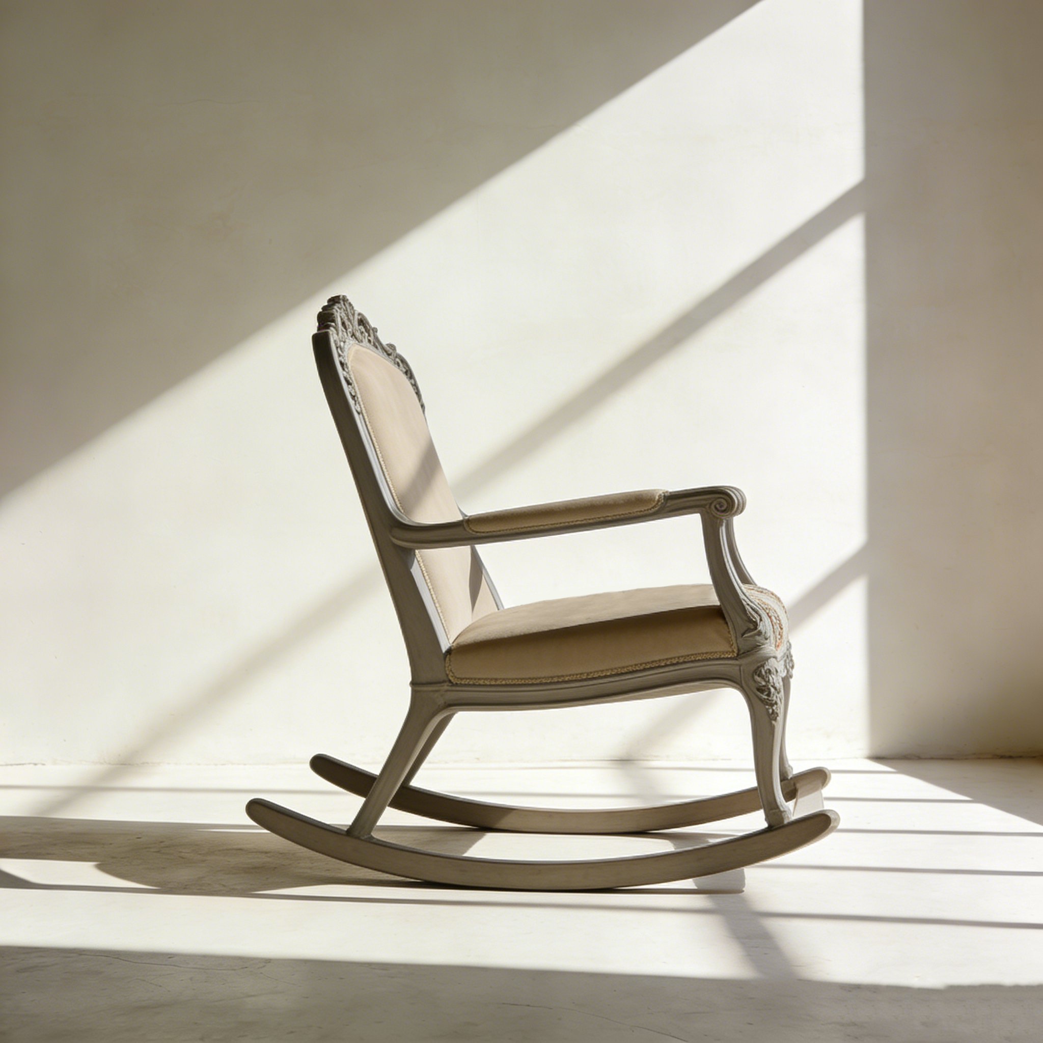 Fauteuil à bascule français classique en bois massif