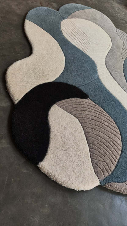 Abstract Irregular Shape Area Rug | Modern Wavy Design Carpet | Neutral Tone Living Room Decor | Unique Irregular Aesthetic Rug