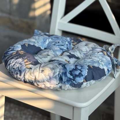 Peony Round Chair Cushion with Flowers Print Tufted Seat Pad with Ties Gift for Garden Lovers Soft Floral Pad for Dining Chairs Cozy Gift