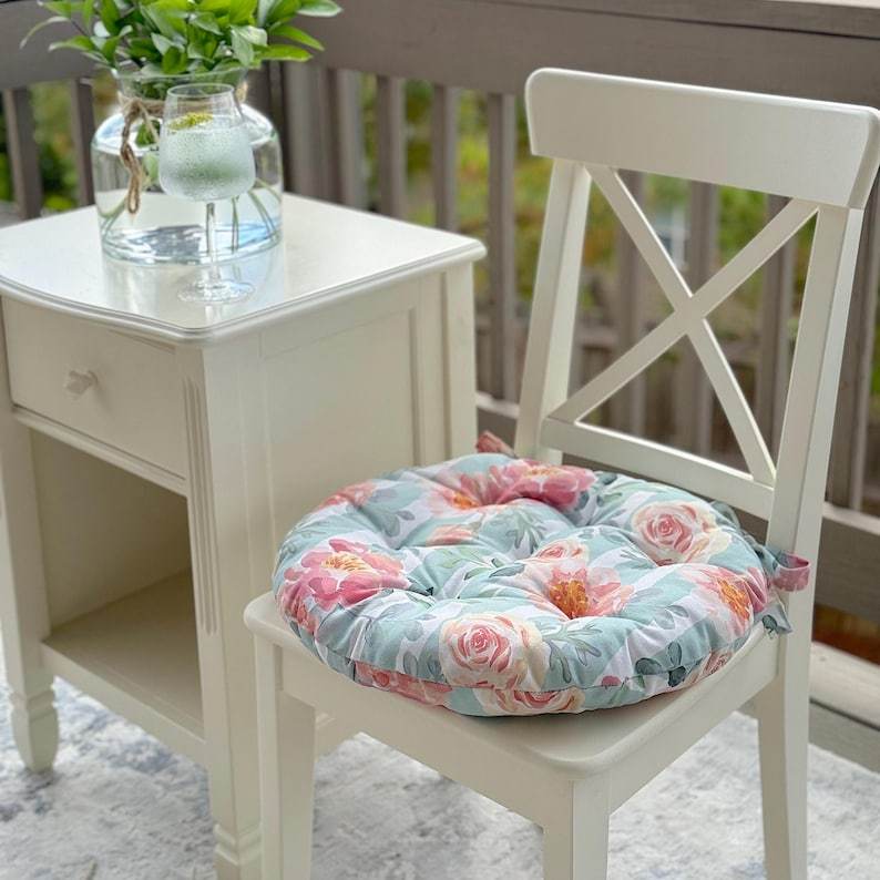 Peony Round Chair Cushion Floral Print Soft Seat Pad with Ties for Kitchen Gift for Cottage Style Lovers Round Floral Cushion for Outdoor