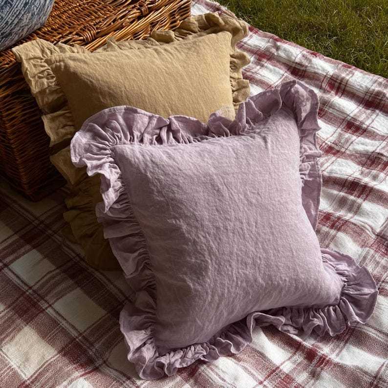 Linen Pillowcase With Ruffles Decorative Soft Ruffled Shams with Zipper closure Custom Size Breathable Pillow Cover Soft Ruffled Case