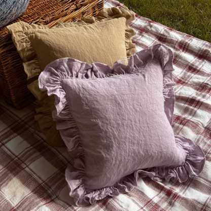Linen Pillowcase With Ruffles Decorative Soft Ruffled Shams with Zipper closure Custom Size Breathable Pillow Cover Soft Ruffled Case