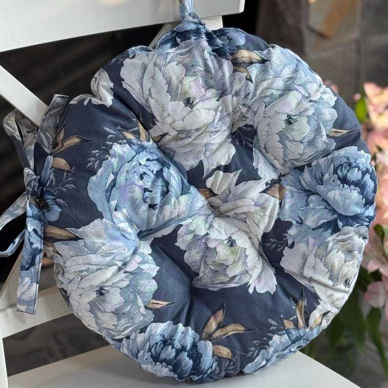 Peony Round Chair Cushion with Flowers Print Tufted Seat Pad with Ties Gift for Garden Lovers Soft Floral Pad for Dining Chairs Cozy Gift
