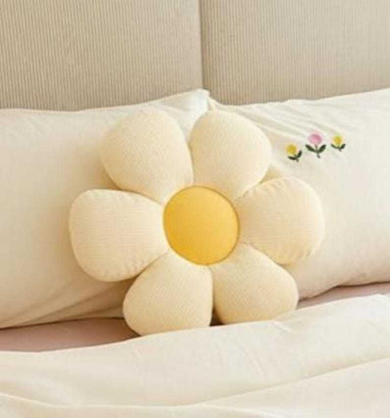 Flower Pillow, Soft Decorative Flower Cushion for Sofa, Kids Bedroom Decor, Throw Pillow, Aesthetic Home Decor Gift, Gifts for Her, Cushion